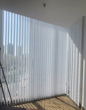 vertical-blind-02-69415bc63ff48